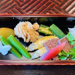 徳山鮓 - 滋賀で採れた旬のご馳走が揃います。