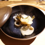 温石 - 鮑のお椀、とても柔らかい鮑に優しい出汁