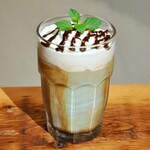 GRANNY SMITH  APPLE PIE & COFFEE - 