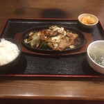 Honkaku Shichirin Nyakiniku Sumiyaki Mura - ランチ。