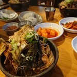 최뼈다구해장국 - 手前が私のへジャングッ(大)₩10000≒1000円