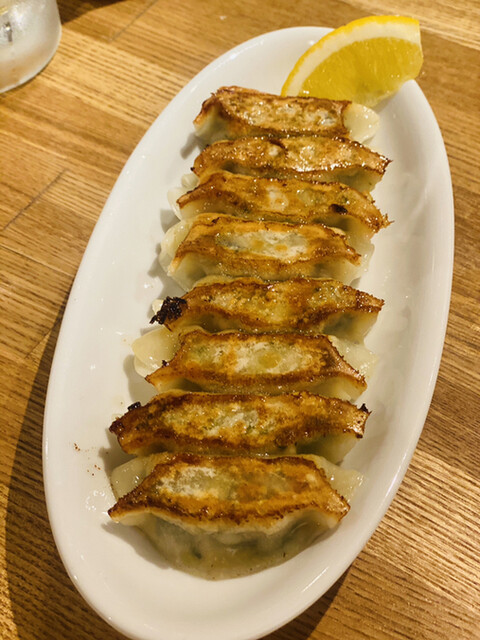 神戸餃子 オレギョ 中央店 三宮 神戸市営 餃子 食べログ