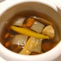 カントニーズ 燕 - 