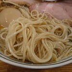 ルースター - 麺が美味しい！細麺のツルッパツで、全粒粉なので香りがあって強めのスープに全然負けてないですよ♪