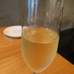 ファニエンテ - 【再訪３】ワインコース１杯目　北イタリアのスプマンテ