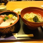 Nihonkai Shouya - 海鮮丼とミニうどん