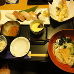 日本海庄や - にぎり寿司とミニ天麩羅うどん
