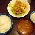 Fuurai Bou - 風来坊から揚げ定食６００円（小鉢が欲しくなる）