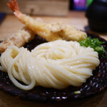 うどん 慎 - ざるうどん＋海老天＋ちくわ天＋ハーフかしわ天