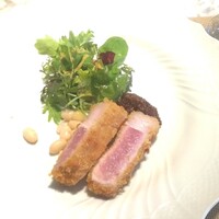 La Brianza - 健康ポークのカツレツ、フレッシュでも食べられるというお肉に素晴らしい火入れのカツレツ。やわらかジューシー、甘みのある味わいおいしいわぁ～