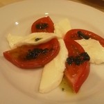 カプレーゼは白糠のモッツアレラ