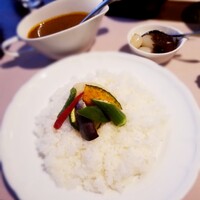 厳選洋食さくらい - 野菜カレー　ハーフ　700円