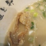 麺屋彩々 昭和町本店 - 揚げ肉