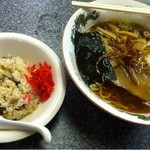 志ま家 - ラーメンと半チャーハンセット（８５０円）