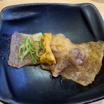 Kappa zushi - 神戸牛炙り　ウニのせ