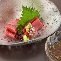 マグロ盛合せ(赤身・中トロ)