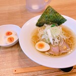 麺家 しゅんたく - 塩ラーメン　鶏清湯　トッピング卵