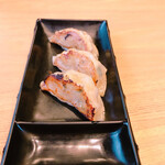 麺家 しゅんたく - 餃子3個