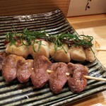 焼き鳥 ばかちん - 奥からササミ・塩ハツ