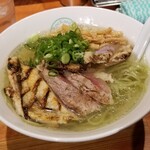 麺屋 六感堂 - 冷製 シャポーン鶏の山椒ＳＯＢＡ（しお）＋鶏タタキ増し