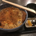 信州そば - カツ丼　780円