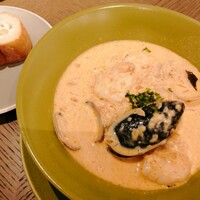 COLONIAL BEACH 横浜ハンマーヘッド - 