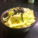 三酉屋 - お通しの塩昆布キャベツ330円