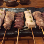焼鳥 酉たけ - お任せ5本セットの前半3本 ささみサビ焼き はらみ ハツです
