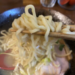 貝ガラ屋 - 麺リフト　菅野製麺　平打ち中太麺で好きな麺
                                
                                これがカップ麺で実現したら凄いな〜
                                
                                難しいだろうな〜