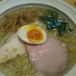 彩蓮 - 塩ラーメン、透き通ったスープ✨