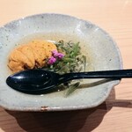 鮨 さかい - 大間のむらさきウニと青森県の蓴菜に甘酢