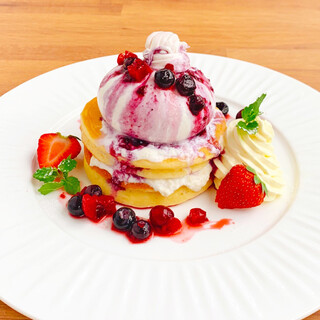 [Limited to Namba CITY store] The whole burrata is a dessert that “stands out”♪