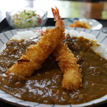 赤い屋根 - 海老フライカレー大盛り（¥880税込み）ちなみに大盛りは無料