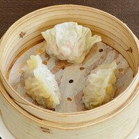 フカヒレ餃子　3個