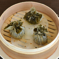 豚肉入チマキ蓮の葉包　3個