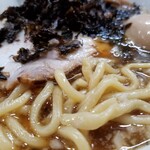 らーめん 潤 - 麺・表情。