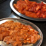 大昌園 - ランチのホルモンとカルビと豚ロース。