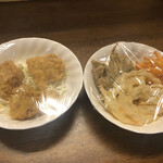 おふくろ亭 - 2020/06/23
      ホル鍋 単品 300円
      チキンカツ 100円
      天ぷら盛合わせ 100円