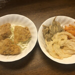 おふくろ亭 - 2020/06/23
      ホル鍋 単品 300円
      チキンカツ 100円
      天ぷら盛合わせ 100円