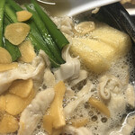 おふくろ亭 - 2020/06/23
      ホル鍋 単品 300円
      チキンカツ 100円
      天ぷら盛合わせ 100円