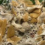 おふくろ亭 - 2020/06/23
      ホル鍋 単品 300円
      チキンカツ 100円
      天ぷら盛合わせ 100円