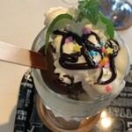 Kutsuro gu Cafe - チョコレートパフェ