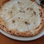 PIZZA SALVATORE CUOMO - ゴルゴンゾーラとはちみつのピザ