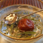 緒方 - 蓴菜酢と梅干し