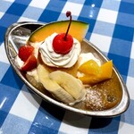 Trattoria CarneSio - プリンアラモード（650円 ＋税）