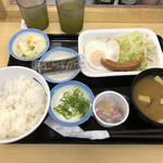 松屋 - 松屋のソーセージエッグ定食410円選べる小鉢に納豆！