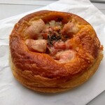 パン・オ・スリール - サルサソーセージデニッシュ