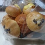 ベーカーシェフ - 料理写真:598円のたくさん入ったパン