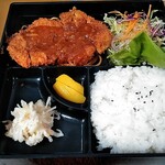 亀の家食堂 - taka目線
      一応「ごはん少なめで」って言ったんだけどw