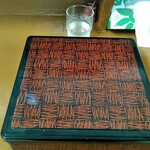 亀の家食堂 - 蓋つきで出てきます